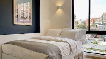 Apartment (308) | 1 bedroom, premium bedding, iron/ironing board, free WiFi