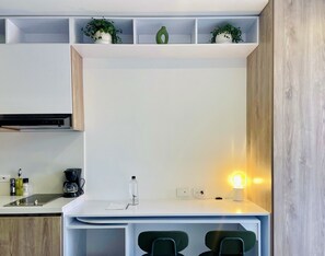 Apartment (309)