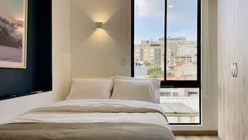 Apartment (308) | 1 bedroom, premium bedding, iron/ironing board, free WiFi