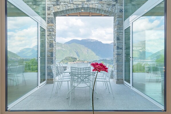 6 bedrooms - Villa Miraggio by Myvillacollection (Griante)