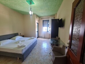 經濟雙人房, 城市景觀 | 書桌、筆電工作空間、免費無線上網、床單