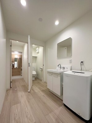 Premium Apart Daire | Banyo | Ücretsiz banyo/kozmetik ürünleri, saç kurutma makinesi, terlik, bide 