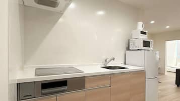 Premium Apartment | 2 bedrooms, desk, laptop workspace, iron/ironing board