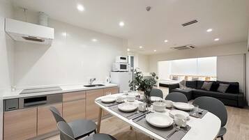 Premium Apartment | 2 bedrooms, desk, laptop workspace, iron/ironing board