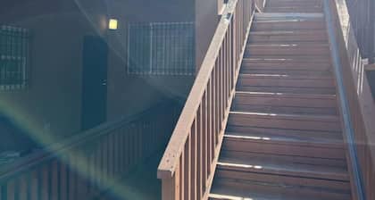 Spacious 2 Bedroom Loft in the Heart of the Bay. Minutes from attractions.