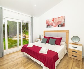 3 室のベッドルーム、アイロン / アイロン台、WiFi (無料)、ベッドシーツ