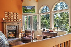 Interior - Dardanelle Retreat - 4,200 sqft summer paradise with gorgeous views! (Arnold)