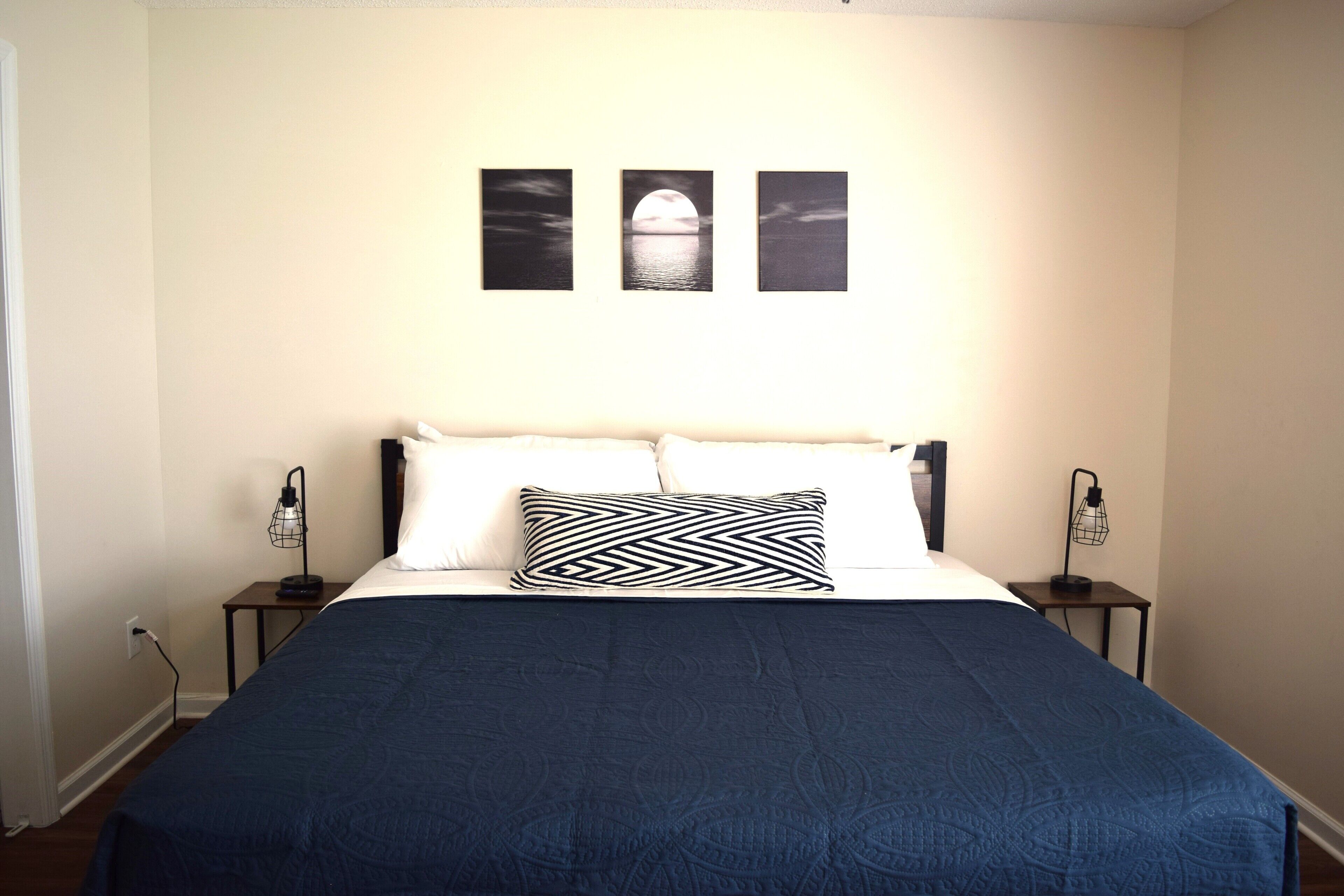 4 bedrooms, desk, iron/ironing board, WiFi