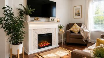 TV, fireplace, stereo