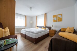 3 Schlafzimmer, Reisekinderbett, WLAN, Bettwäsche