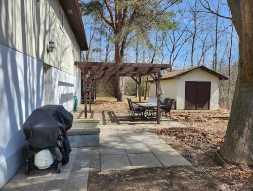 Large 1-BR - Year Round Cozy, Quiet Retreat