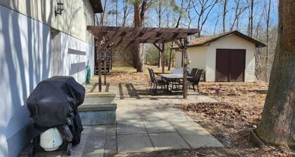 Large 1-BR - Year Round Cozy, Quiet Retreat