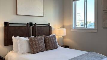 2 Schlafzimmer, Schreibtisch, Bügeleisen/Bügelbrett, kostenloses WLAN