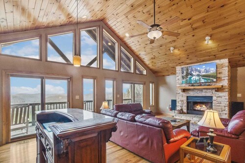 Lovely Cabin on Appalachian Ski Mountain