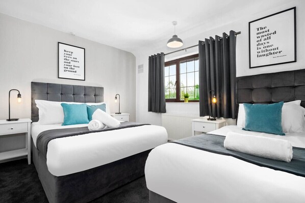 3 bedrooms, iron/ironing board, free WiFi, bed sheets