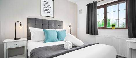 3 bedrooms, iron/ironing board, free WiFi, bed sheets