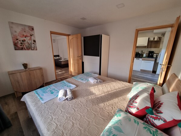 2 多间卧室、WiFi、床单