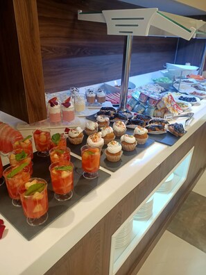 Petit déjeuner buffet compris tous les jours