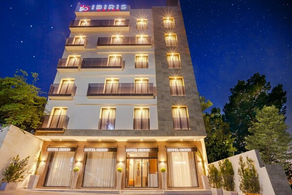 Front of property - IBIRIS Hotel (Oran)