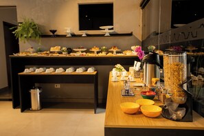Petit déjeuner buffet compris tous les jours