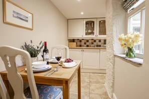 Dining - Jenny Wren Cottage, Middleham, Yorkshire Dales (Middleham)