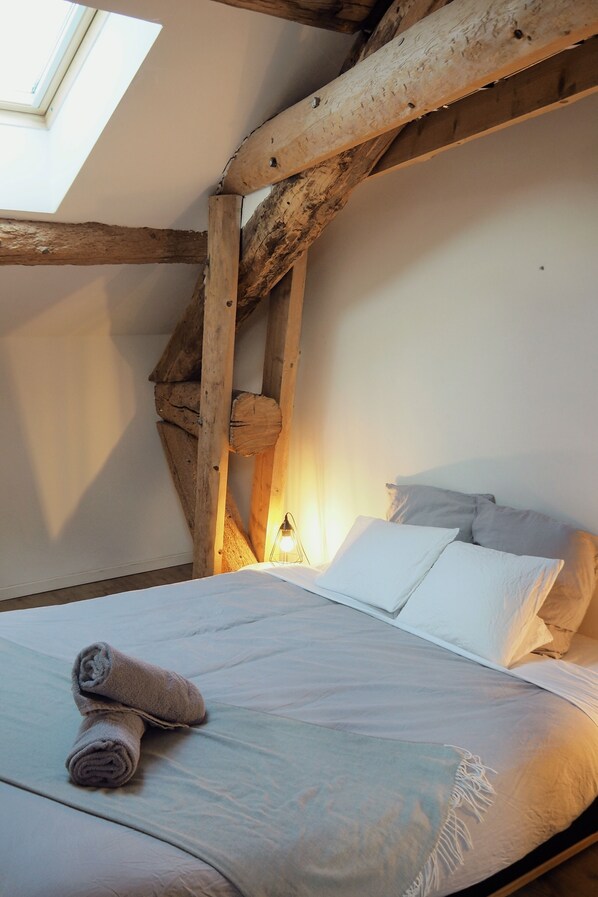 2 soverom, strykejern/-brett, wi-fi og sengetøy