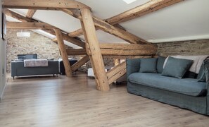 Living area - Gîte au Sein de Notre Ferme en Pierre du Xviie Siècle (Massiac)