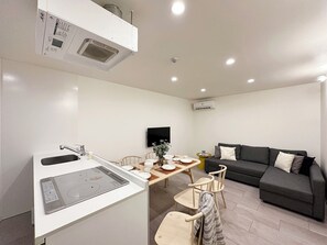 City Apartment | Living area - Nikke 202 (Hiroshima)