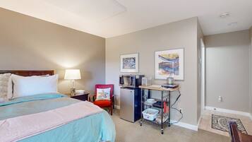 1 bedroom, internet, bed sheets