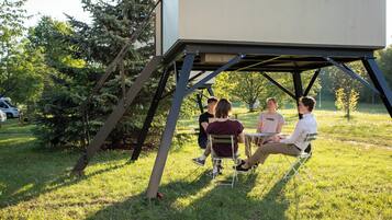 Luxury Cottage, Park View | Teres/patio