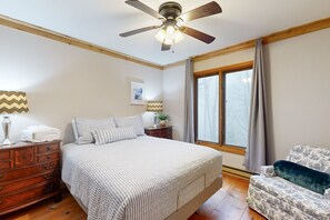 6 chambres, fer et planche à repasser, accès Internet, draps fournis