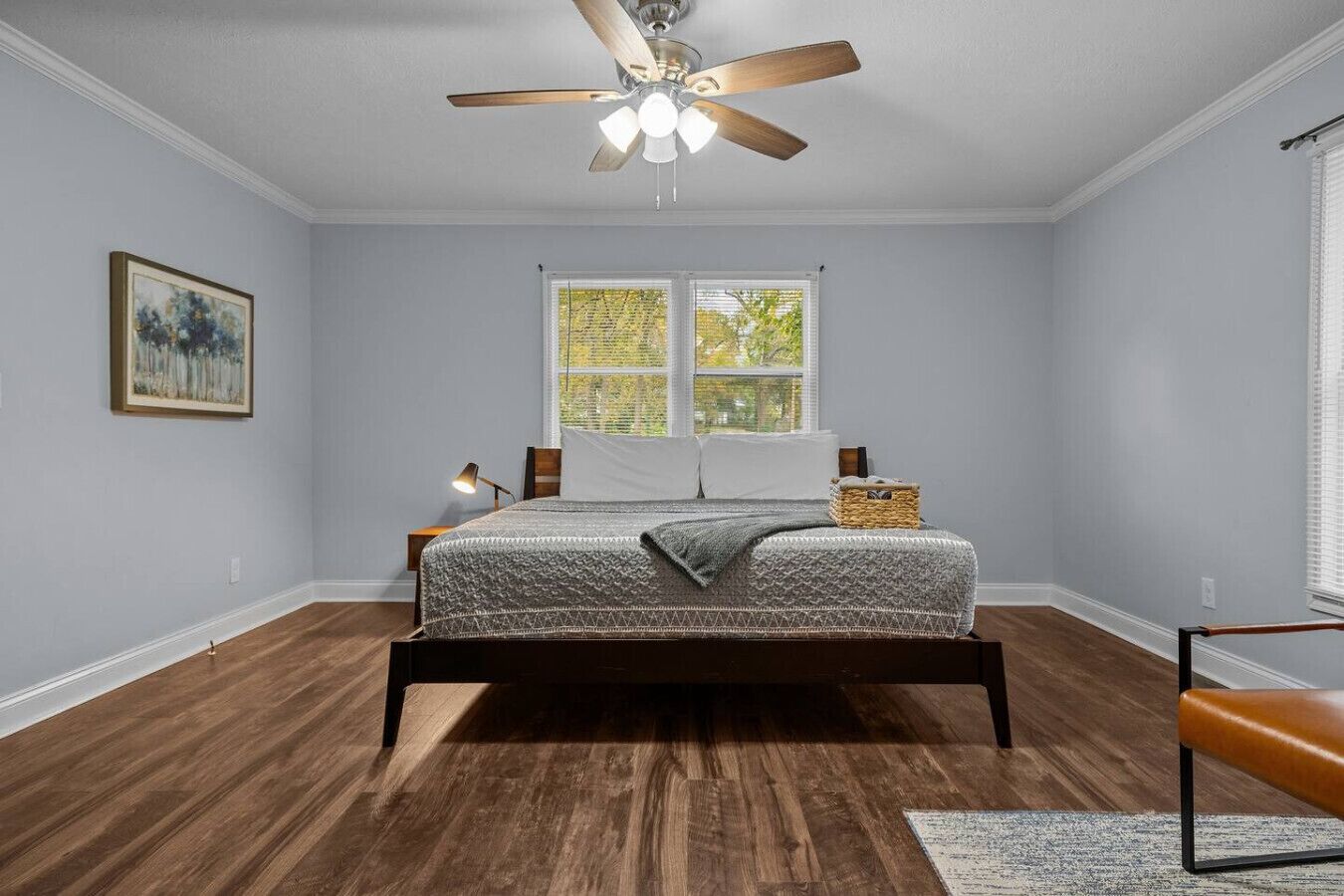 2 Schlafzimmer, Schreibtisch, Bügeleisen/Bügelbrett, WLAN