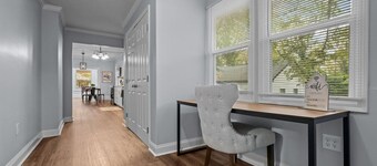 Downtown Charm, 3 Bdr, Near Rest and Bars