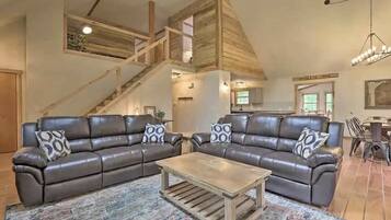 Una Smart TV, videojuegos, un futbolín, libros