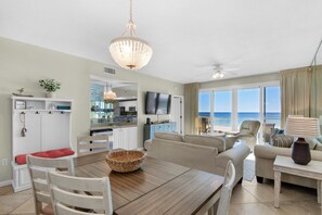Dining - Plan a Weekend Getaway! 2 Bedroom, 2 Bath, Beachfront, Pool & Hot Tub! (Destin)