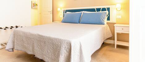 2 bedrooms, in-room safe, desk, travel crib