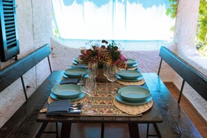 Outdoor dining