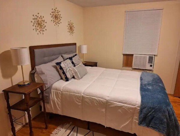 1 bedroom, desk, iron/ironing board, free WiFi