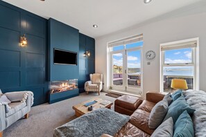 Apartment - Royal Victoria Court 11 - Sea and Harbour Views (Tenby)