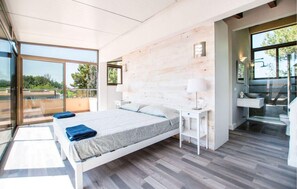 4 bedrooms, free WiFi