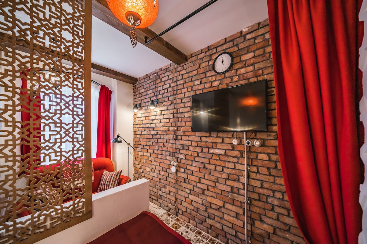 1 bedroom, Egyptian cotton sheets, premium bedding, in-room safe
