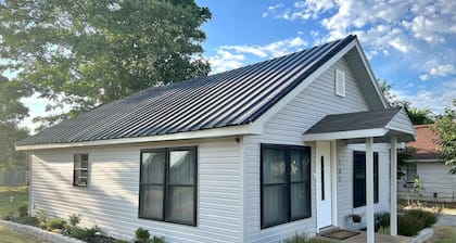 Cute little 2 bedroom!