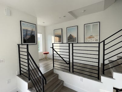 Dreamy Hollywood Art House