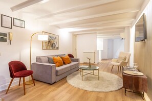 TV - Daplace - Iris Apartment (Roma)