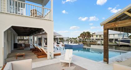 Perdido Key Luxury Beach & Bay Oasis-Heated Pool, Dock, Hot Tub, Firepit & More!