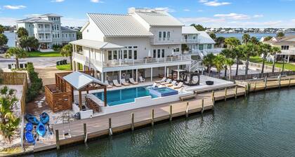 Perdido Key Luxury Beach & Bay Oasis-Heated Pool, Dock, Hot Tub, Firepit & More!