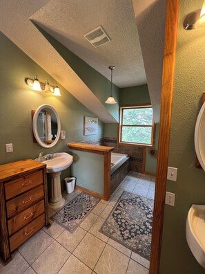Towels, toilet paper