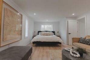 4 bedrooms, iron/ironing board, travel crib, WiFi