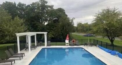 Lake house with Arcade games near Hudson-Catskills