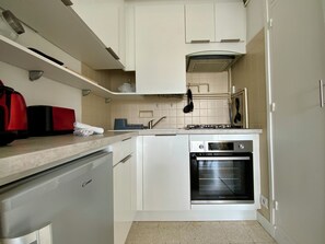 Fridge, microwave, coffee/tea maker, toaster